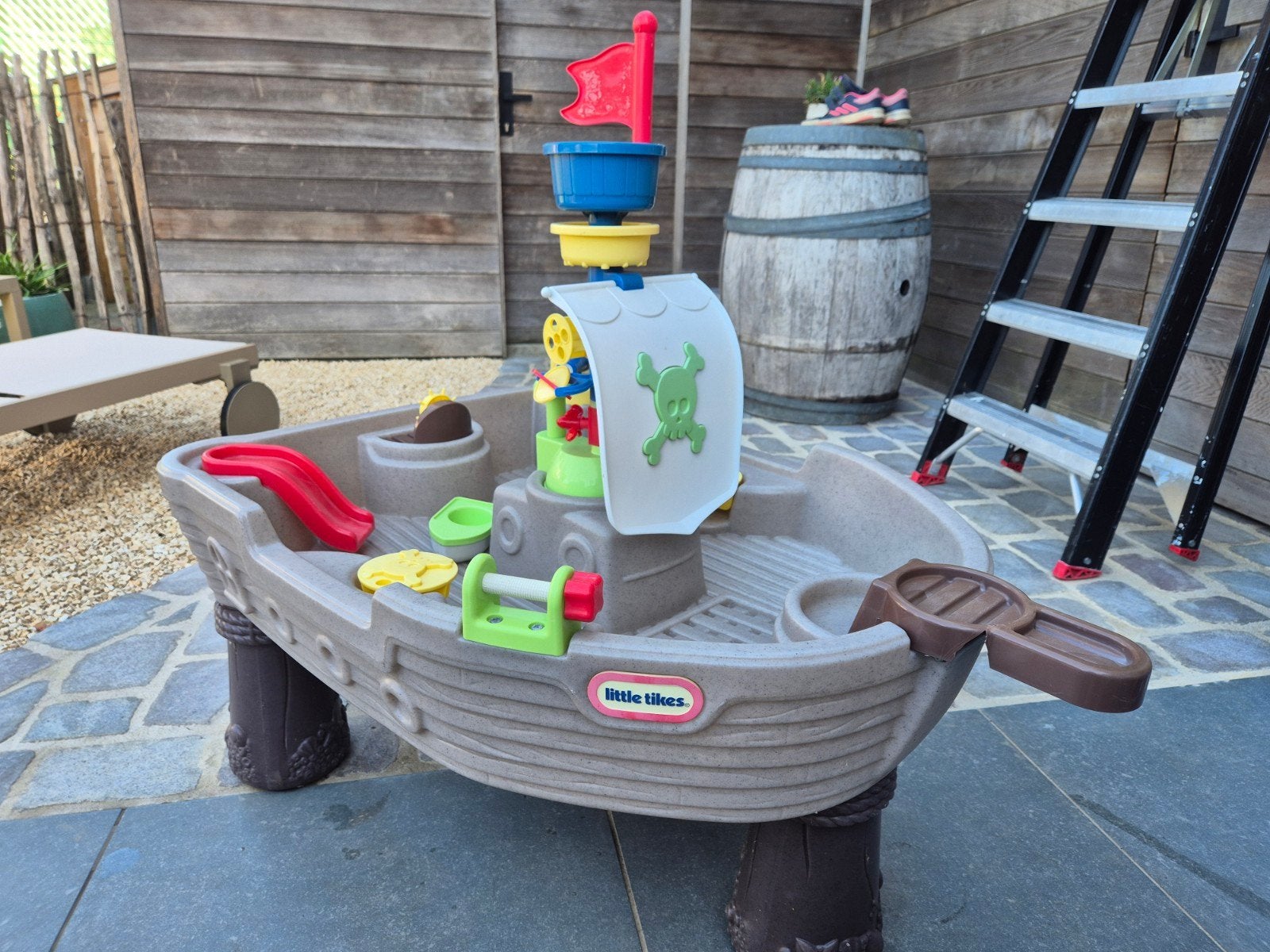 Little Tikes piraten boot/ watertafel, Enlèvement