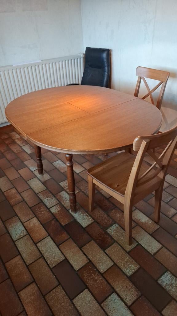 Gratis keukentafel + 2 stoelen, Huis en Inrichting, Ophalen