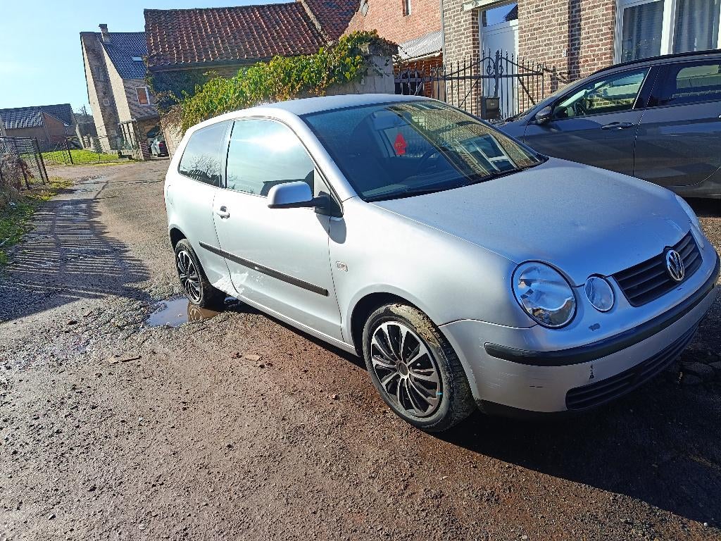 Polo 1.2 Benzine, Autos, Argent ou Gris, Achat, Boîte manuelle, Noir