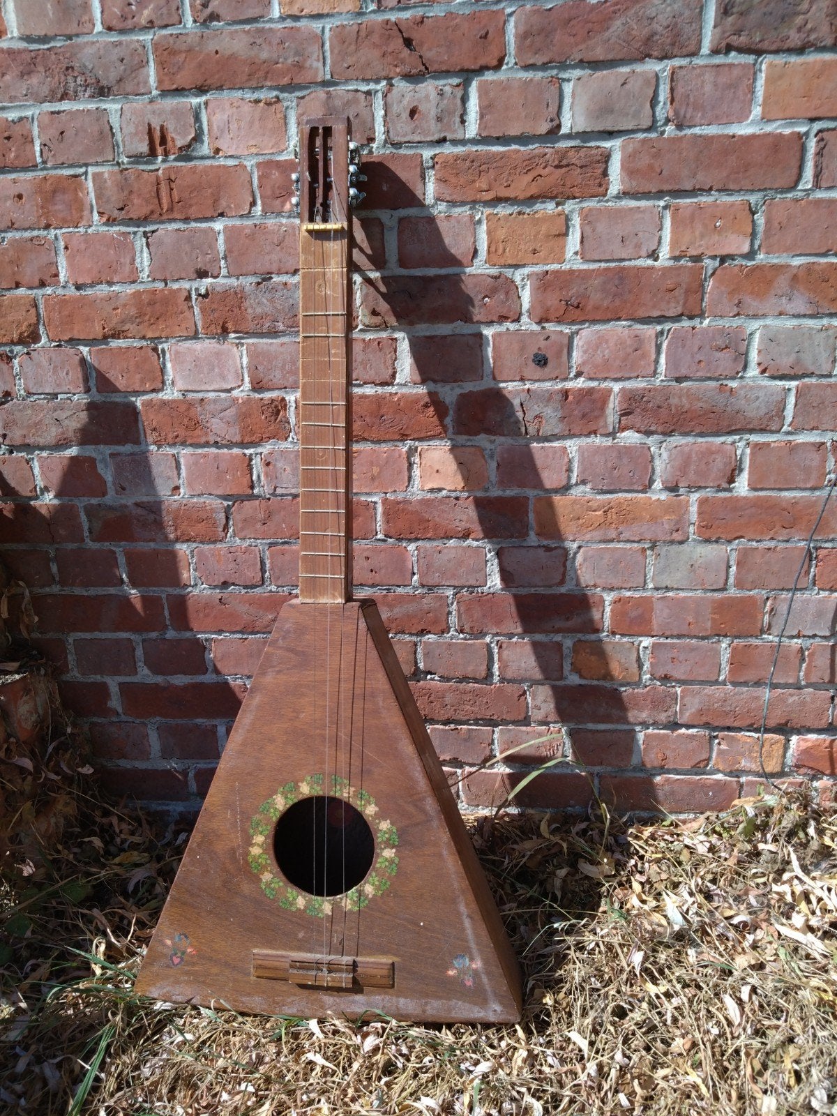 Houten kindergitaar, Enlèvement