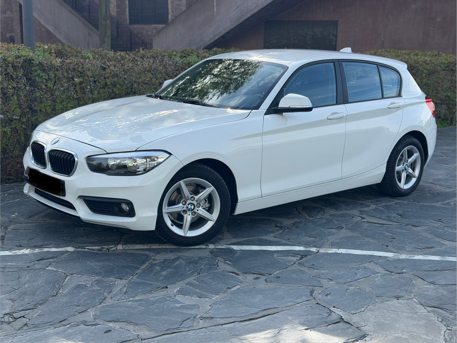Bmw f20 116i Benzine / Airco / Zetelverwarming, Auto's, Wit, Bedrijf, 5 deurs, Radio