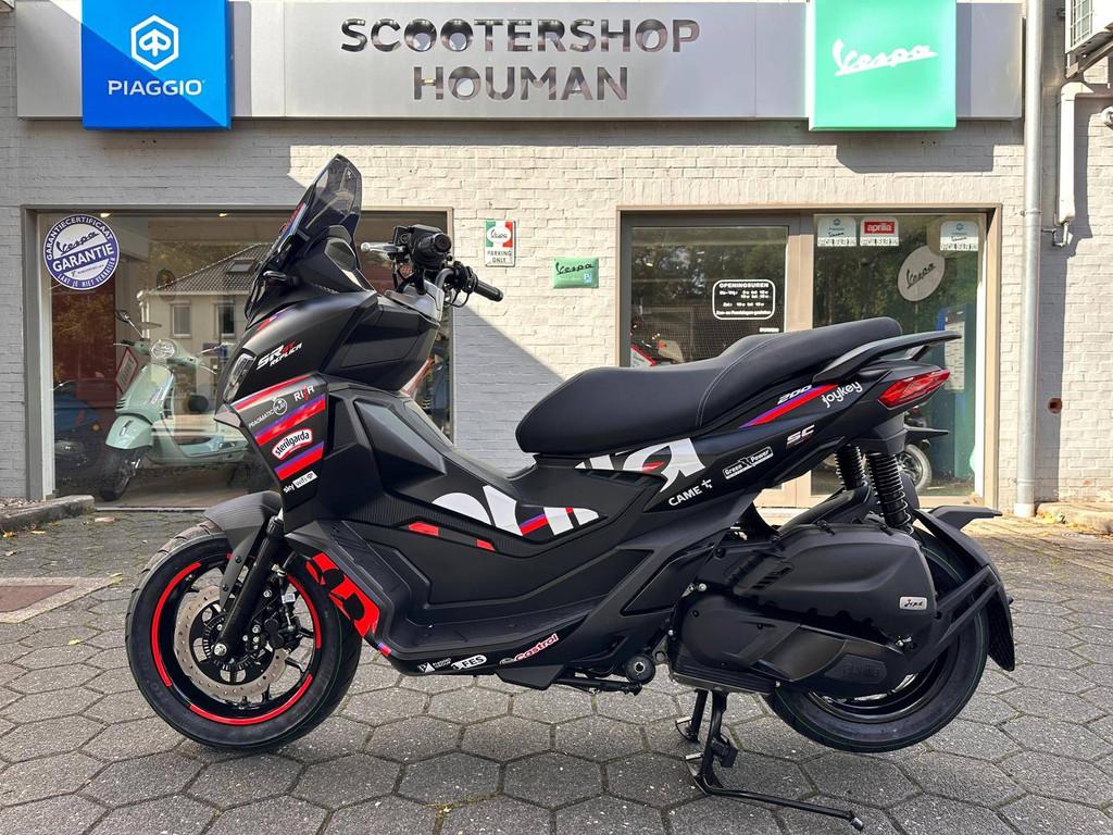 Aprilia SR GT 200cc SPORT REPLICA (nr.11), Scooter, Bedrijf, 200 cc, 12 t/m 35 kW