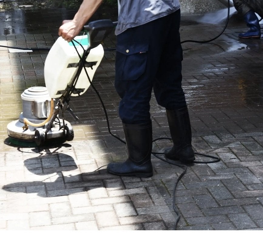 Einde van de schoonmaak van de bouwplaats