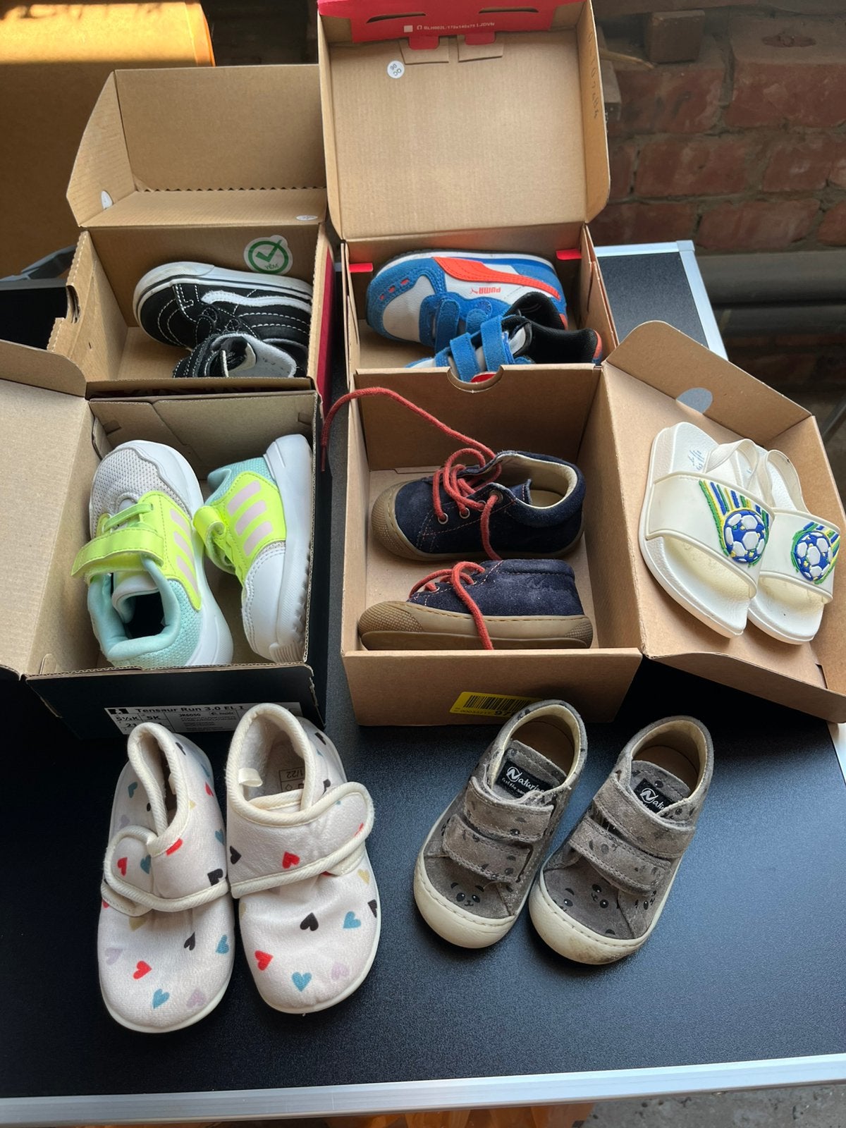 Grote uitset baby kleren en spullen 0mnd-18mnd, Kinderen en Baby's, Ophalen, Zo goed als nieuw