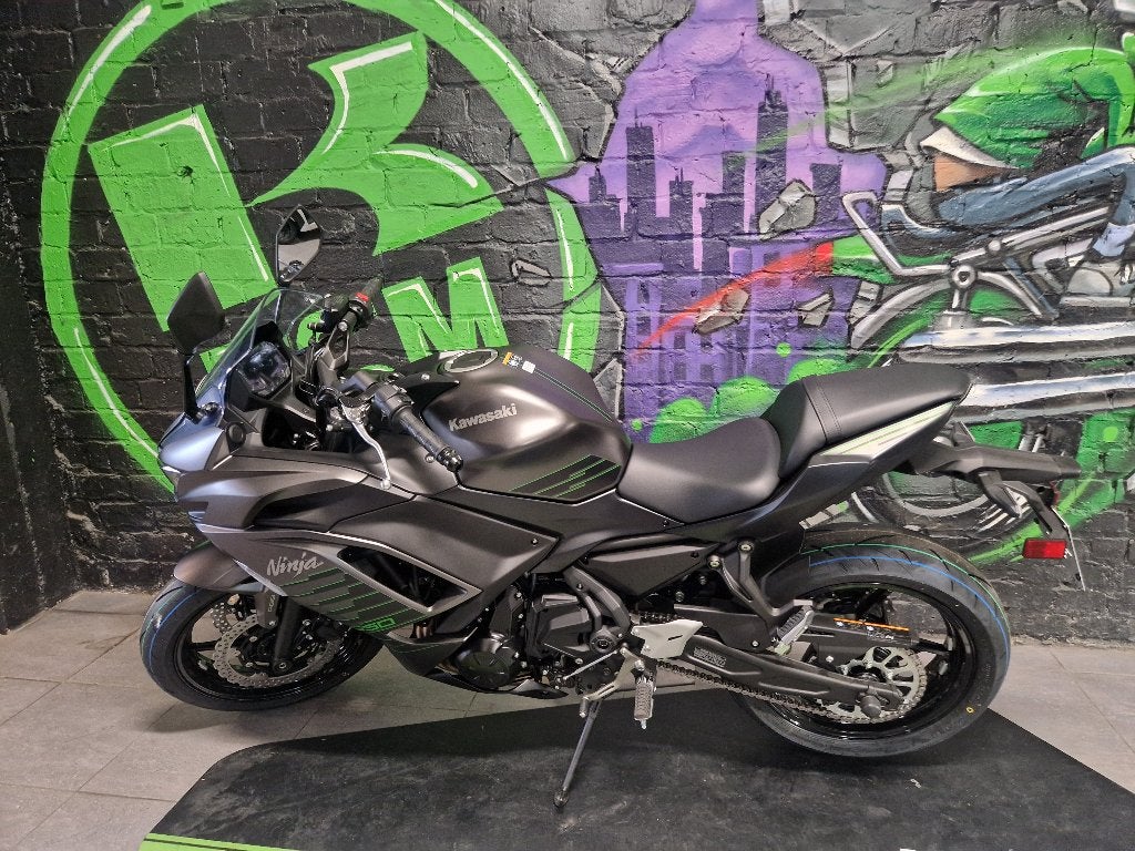 Ninja 650, Motos, Motos | Kawasaki, Entreprise, Plus de 35 kW, ABS, 2 cylindres