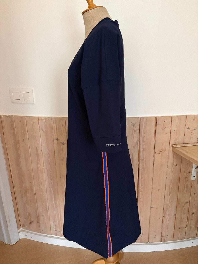 Kleedjes, Ophalen of Verzenden, Zo goed als nieuw, Maat 38/40 (M), Beige
