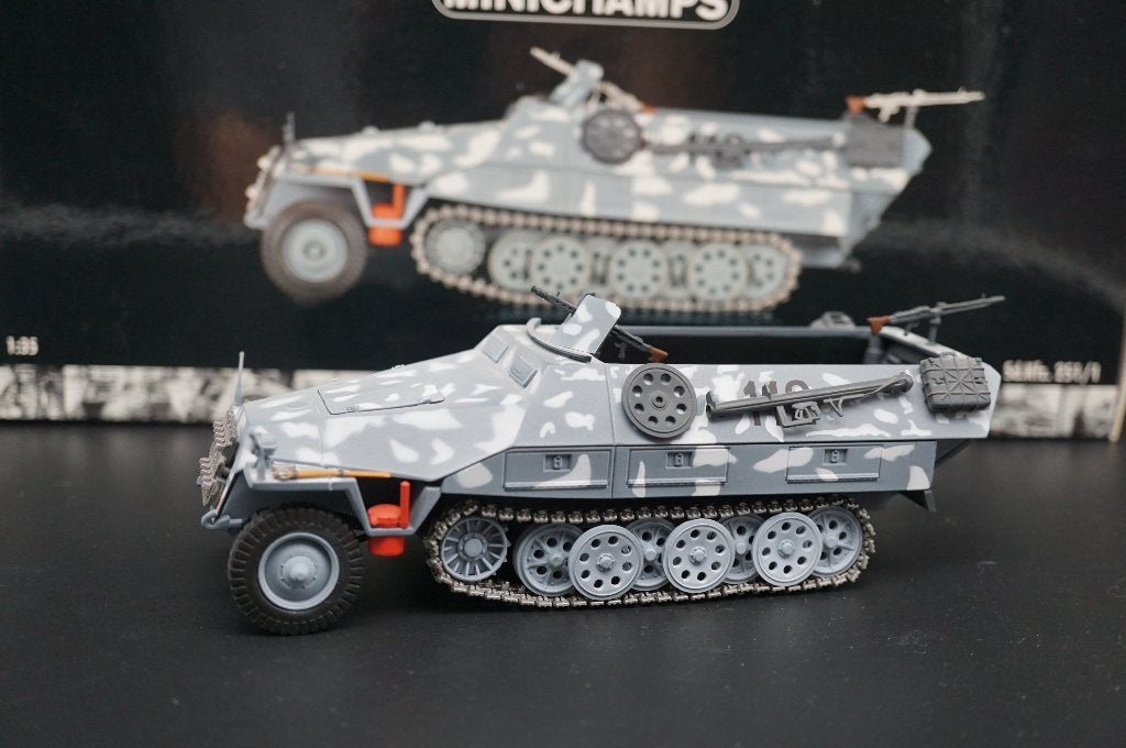 Minichamps Duitse Hanomag half track sd kfz 251- 1/35 - TOP, Verzamelen, Ophalen of Verzenden