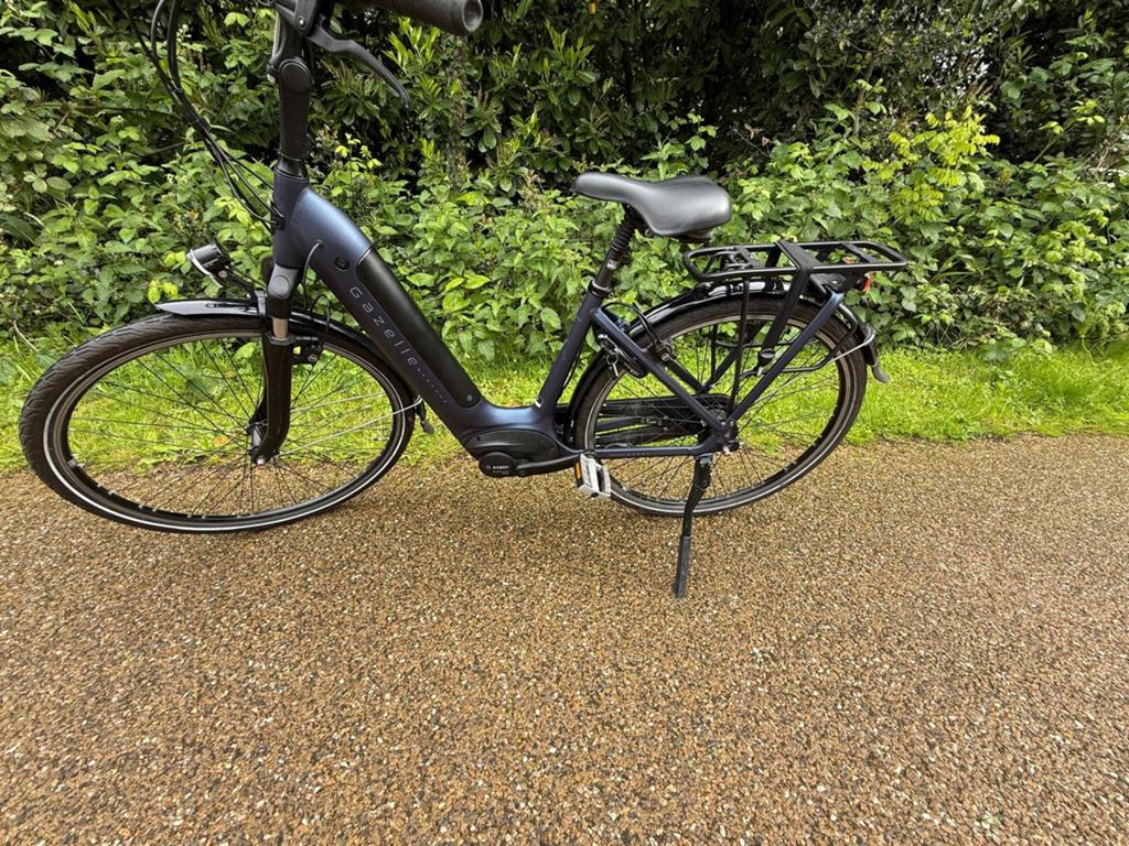 Gazelle Grenoble C8 2023 – Zeer nette staat, 2500 km, Ophalen, Zo goed als nieuw, 51 tot 55 cm, 50 km per accu of meer