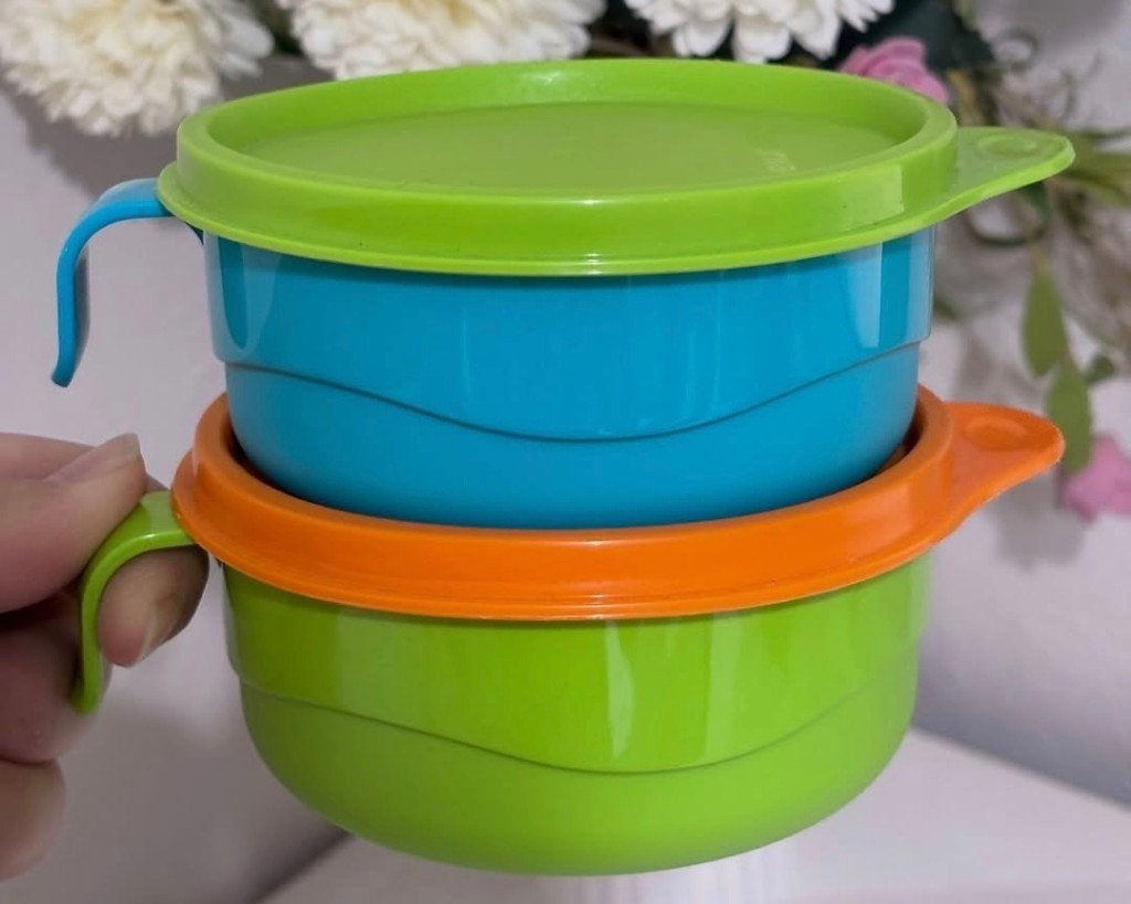 Set van 2 Tupperware babykommen met handvat en deksel, Kinderen en Baby's, Overige merken, Verzenden, Bewaarbakje, Nieuw