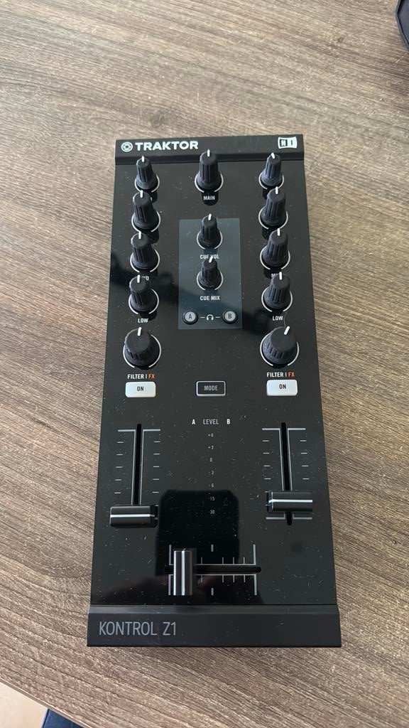 Traktor Kontrol Z1, Enlèvement, Neuf