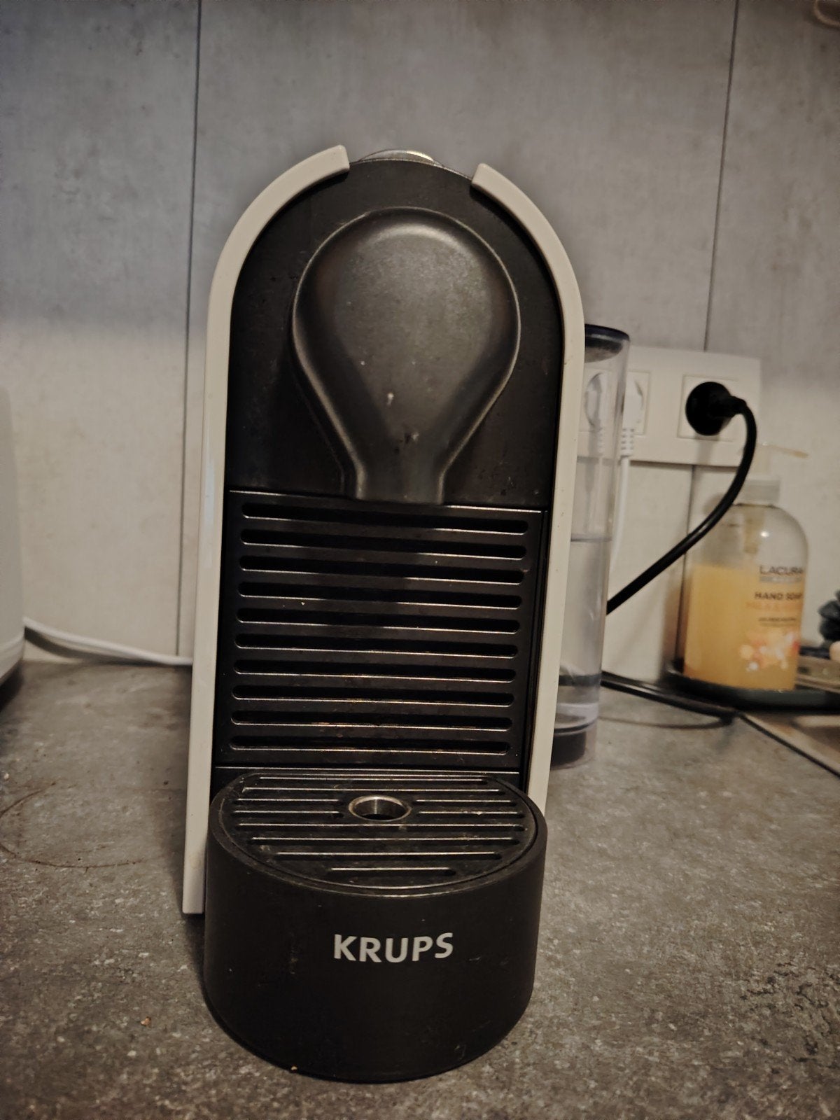 Machine à café Krups Nespresso, Electroménager, Cafetières, Machine à espresso, Réservoir d'eau amovible, Enlèvement ou Envoi