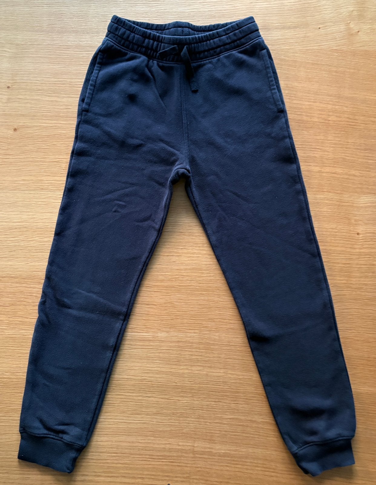 Pantalon de training / jogging noir H&M 10 ans - 5€, Enlèvement ou Envoi, Comme neuf, Garçon, Pantalon