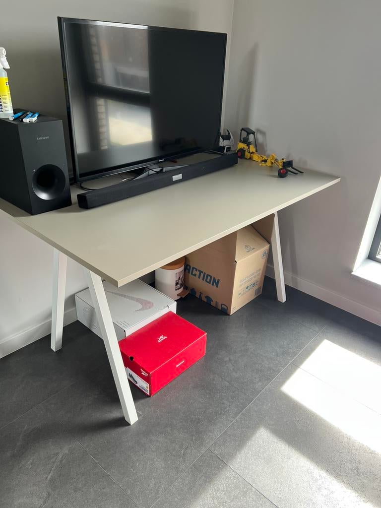 Wit/beige bureau, Maison & Meubles, Bureaux, Enlèvement, Comme neuf, IKEA, Beige
