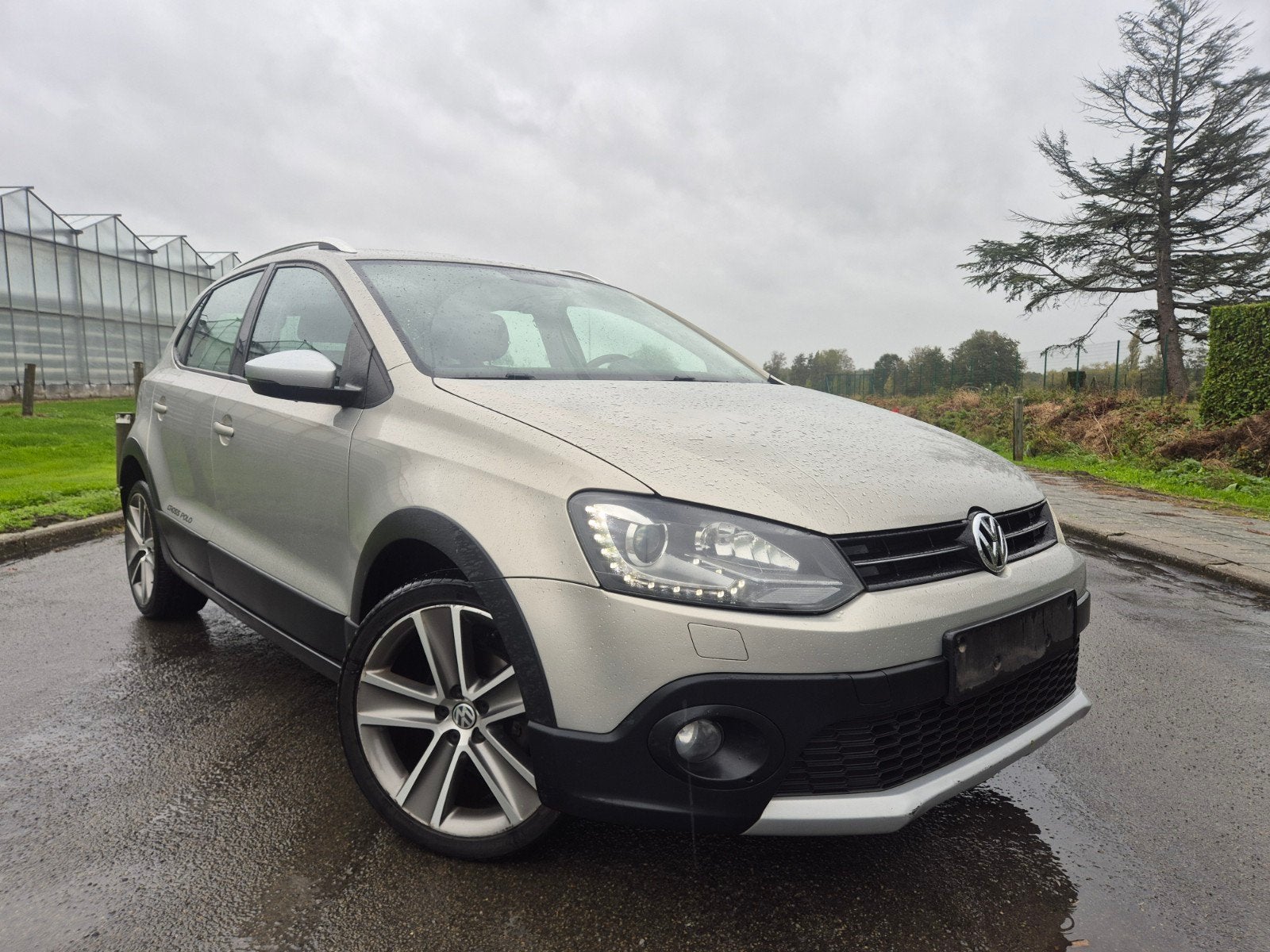 Vw Cross polo 16Tdi Xenon Airco pdc Zeer  Nette wagen, Auto's, Euro 5, Stof, 4 cilinders, Xenon verlichting