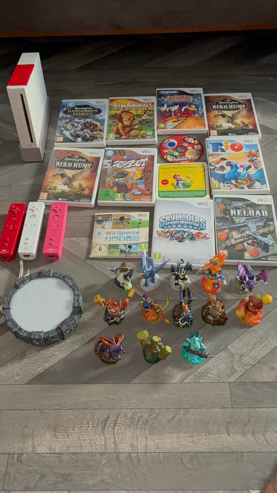 wii avec jeux + accesoirs, Enlèvement, Comme neuf, Avec 3 manettes ou plus, Avec jeux