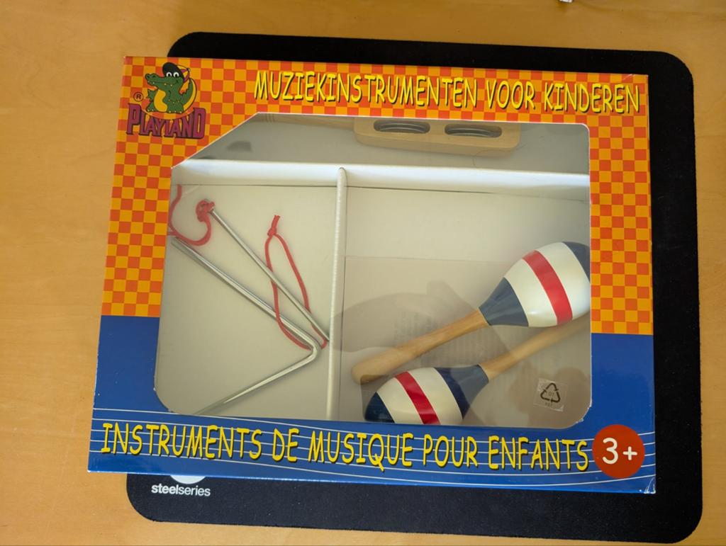 Muziekinstrumenten voor kinderen, Ophalen