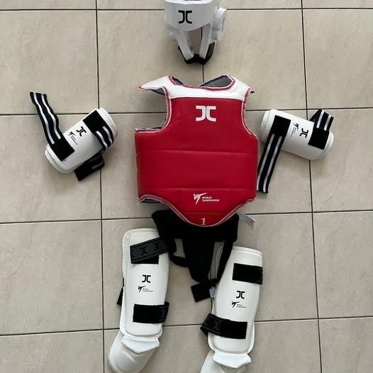 Complete taekwondo beschermingsset kind – DAEHAN, Enlèvement, Comme neuf, Taekwondo, Protection pour arts martiaux