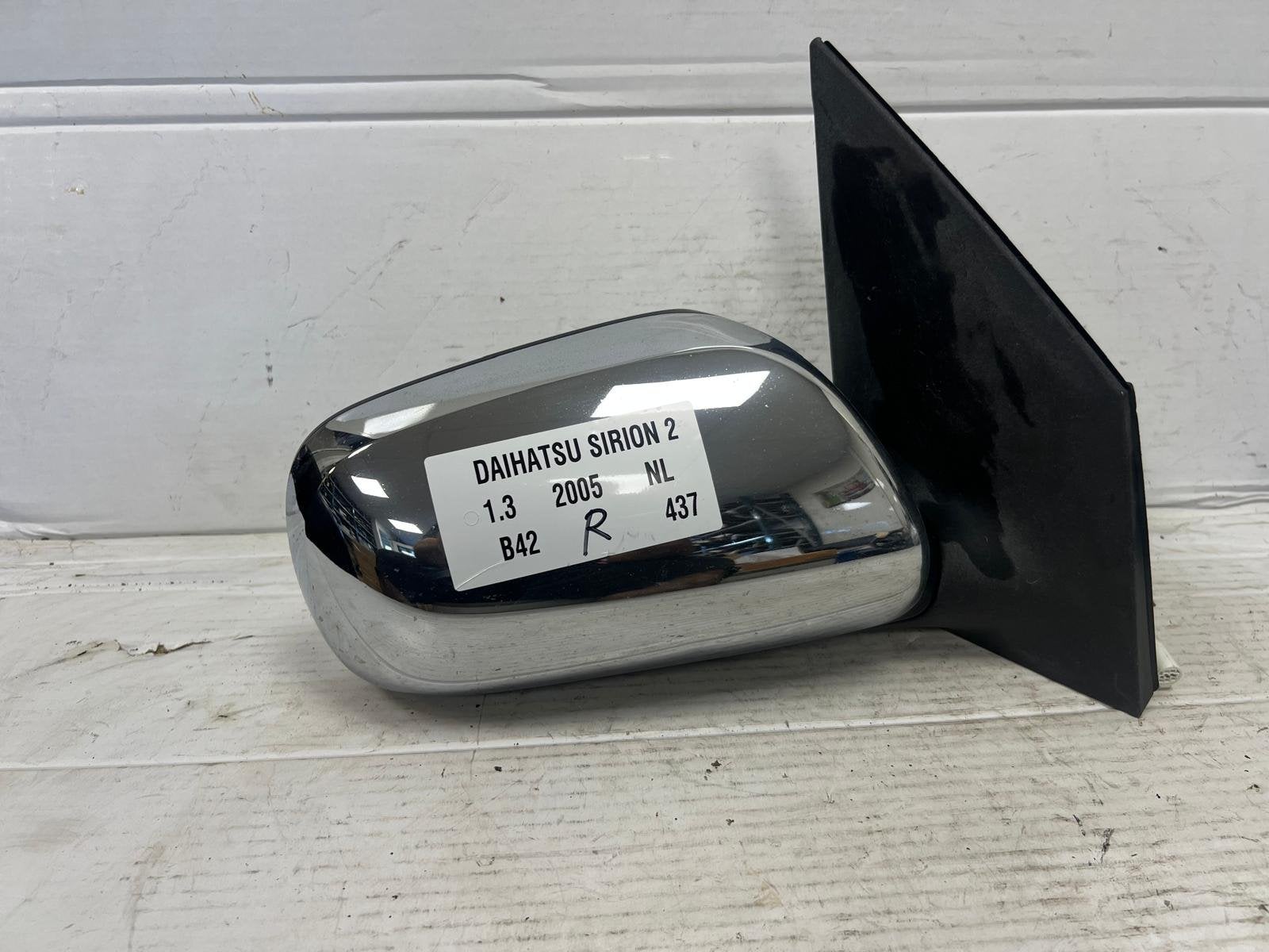 R troviseur droit chrom pour Daihatsu Sirion 2 B42 (2005-201, Ikeda-shi 1-1
563-8651  Osaka, Daihatsu, Info@daihatsu.co.jp, Utilisé