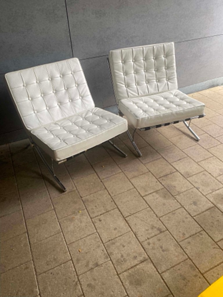2 Duitse design zetels, Enlèvement
