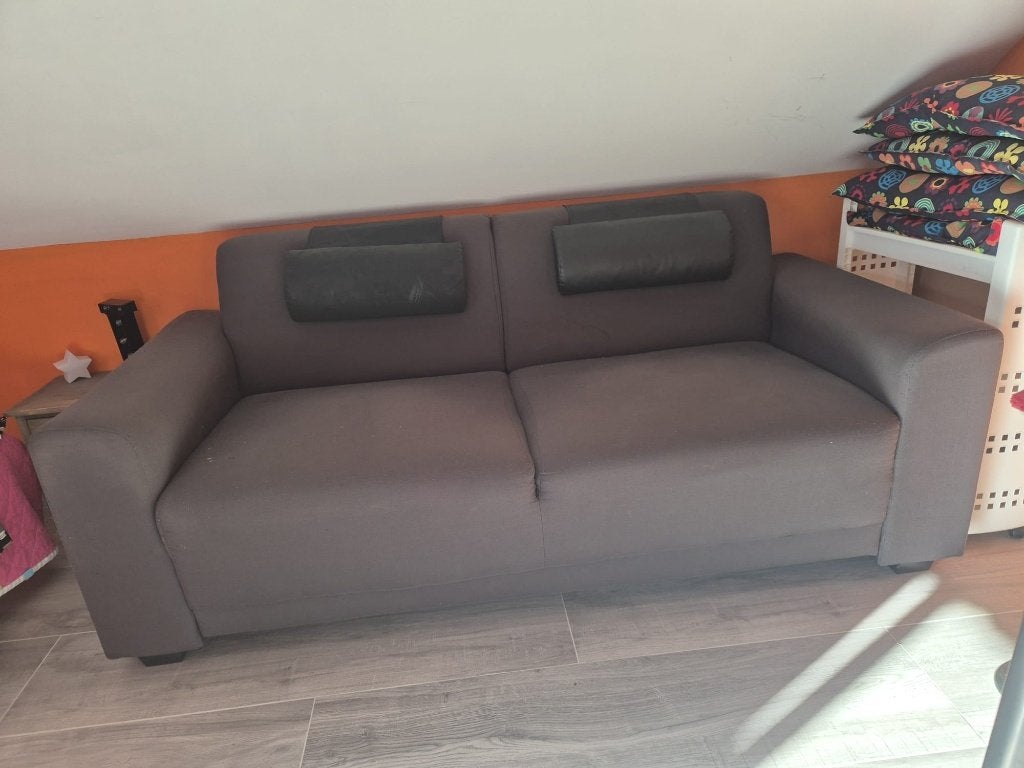 A donner -Canapé 2 personnes – En tissu gris foncé - 190cm, Maison & Meubles, Canapés | Salons, 75 à 100 cm, Enlèvement, Utilisé
