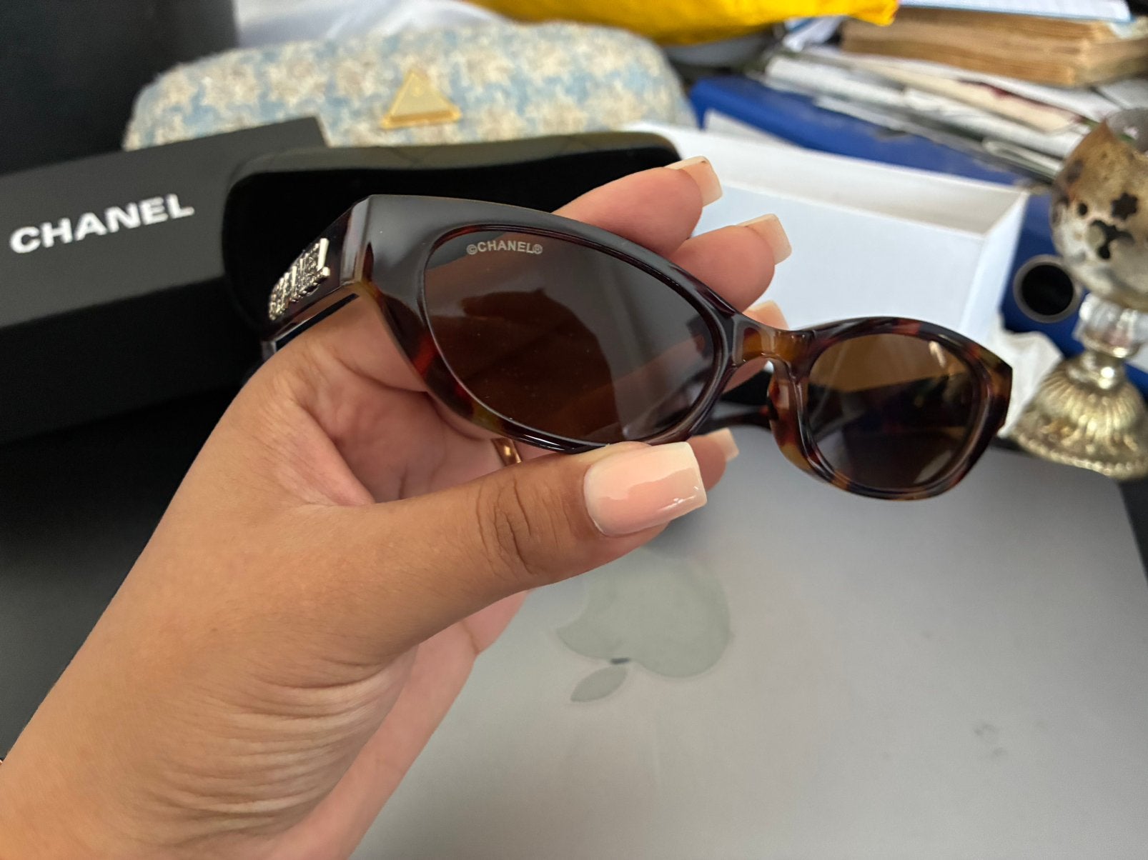Lunette chanel, Bijoux, Sacs & Beauté, Lunettes de Soleil & Lunettes | Femmes, Enlèvement ou Envoi, Comme neuf, Lunettes