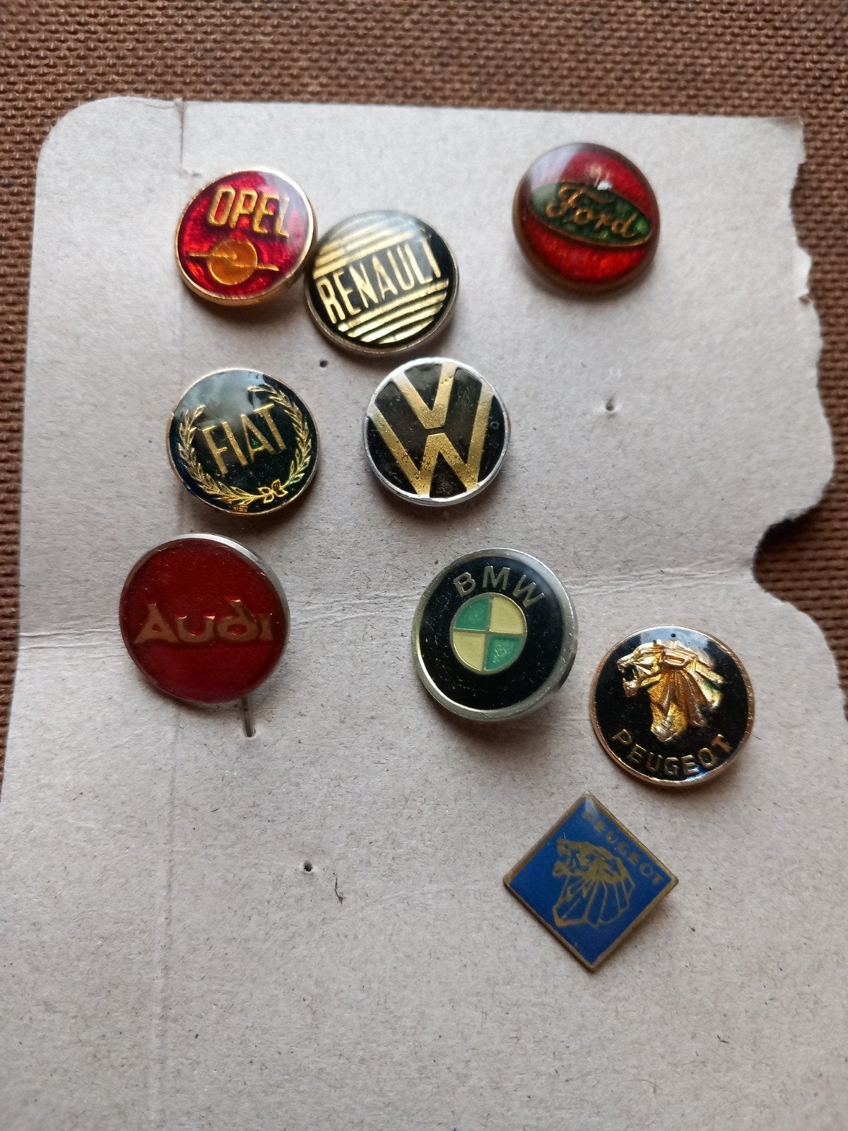 9 oude speldjes oldtimer vw Opel bmw peugeot Ford audi etc.., Enlèvement ou Envoi