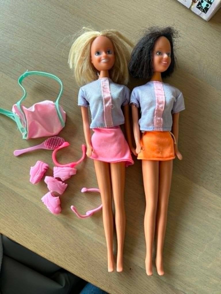 K3 poppen Kathleen & Kristel met originele Toveren-outfits, Kinderen en Baby's, Ophalen, Gebruikt, Barbie