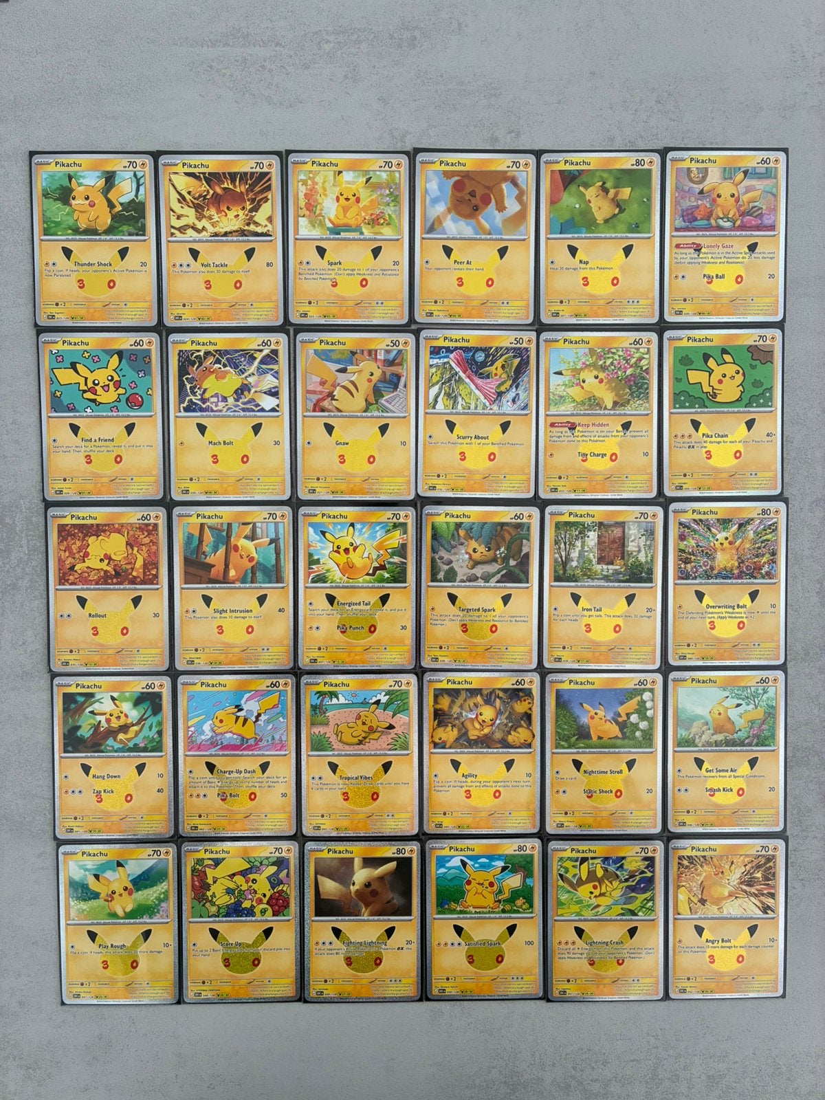 Complete Pikachu set 30th Celebration, Ophalen of Verzenden, Zo goed als nieuw