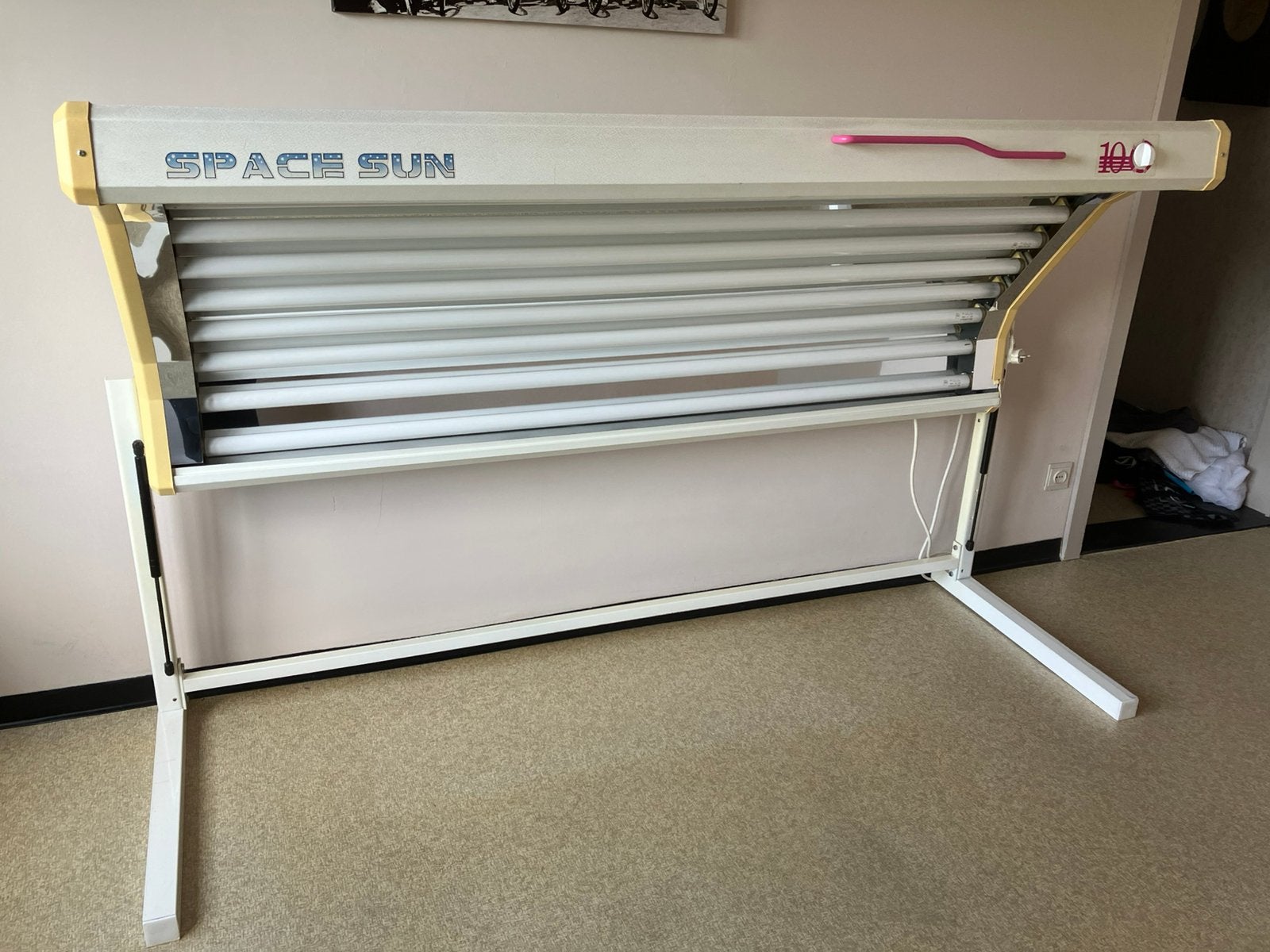 Gratis zonnehemel, Elektronische apparatuur, Zonnebanken en Gezichtsbruiners, Ophalen