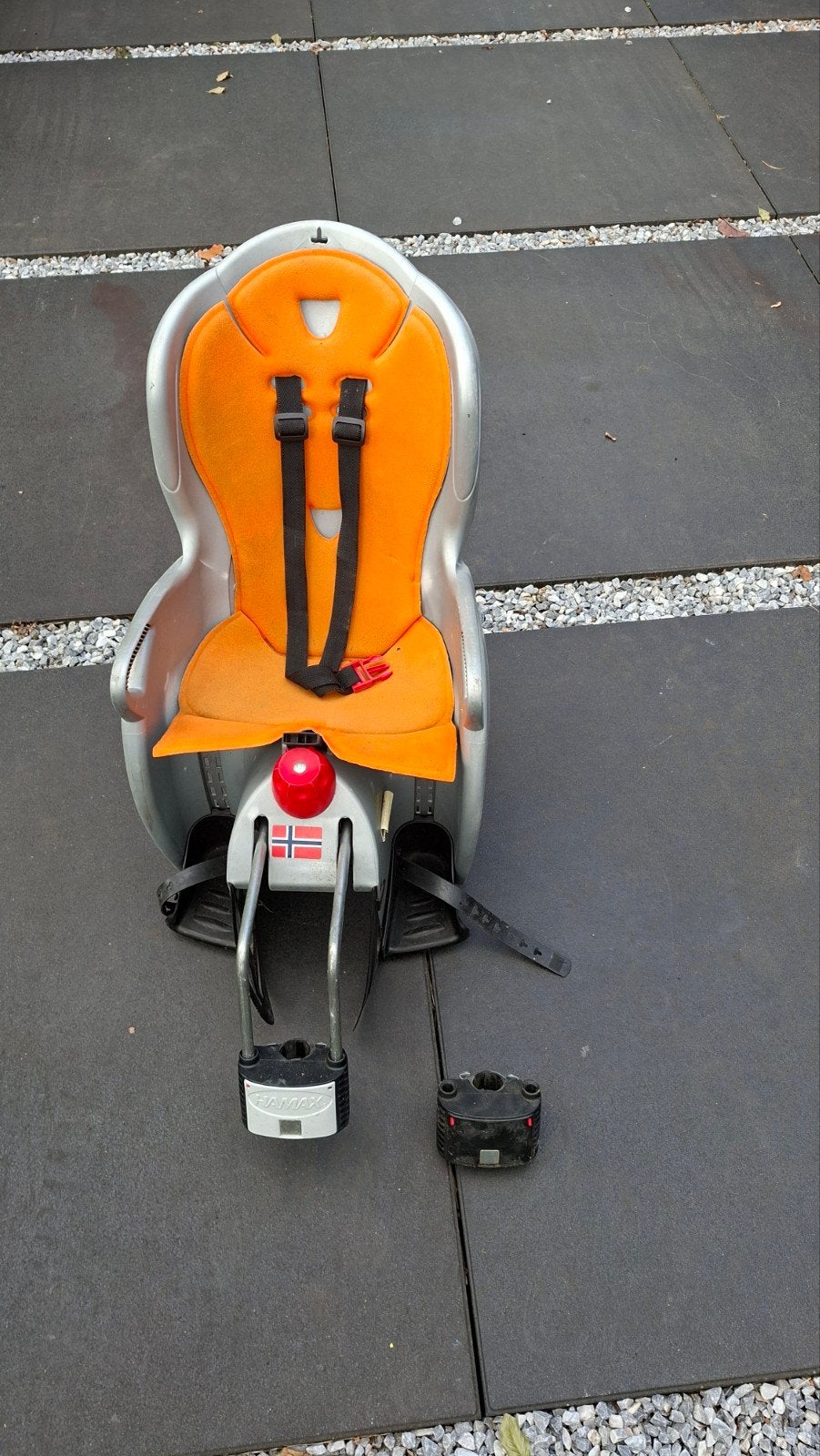 Fietsstoel Hamax Sleepy incl 2 fietsbevestigingen, Fietsen en Brommers, Fietsaccessoires | Fietsstoeltjes, Ophalen, Achterzitje