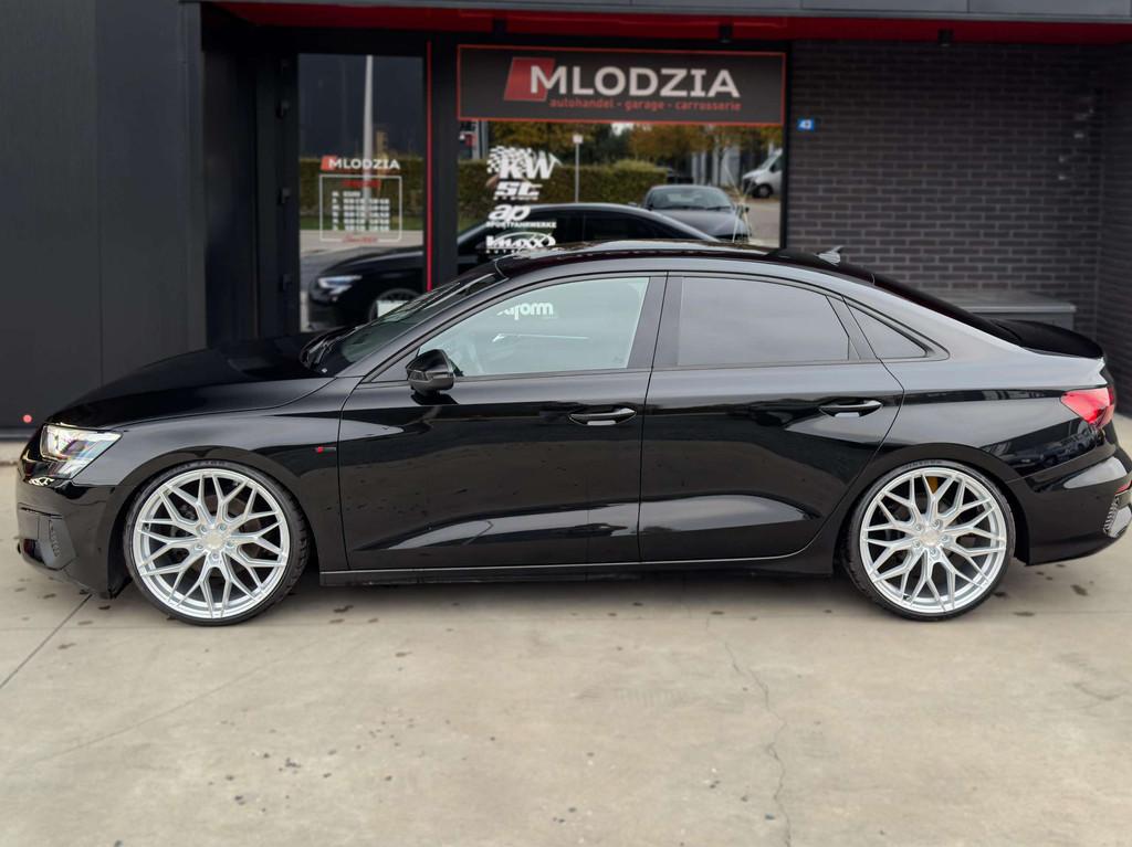 Audi A3 Limo S line TUNED Vmaxx 20" Japan Racing RS SEATS, Achat, Entreprise, Boîte manuelle, Alcantara