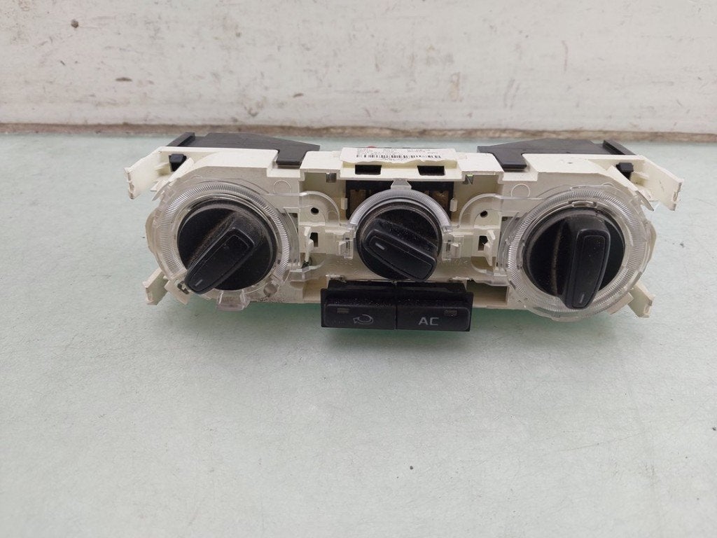 PANNEAU DE COMMANDE CHAUFFAGE CLIMATISATION Roomster (5J), Utilisé, Info@skoda-auto.de, Skoda, Max-Planck-Straße  3-5
64331  Weiterstadt, DE
