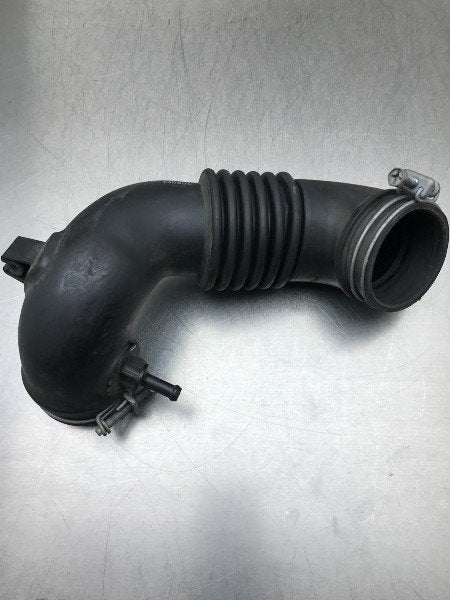 LUCHTAANZUIGSLANG Mitsubishi ASX (01-2010/03-2023), Gebruikt, Mitsubishi