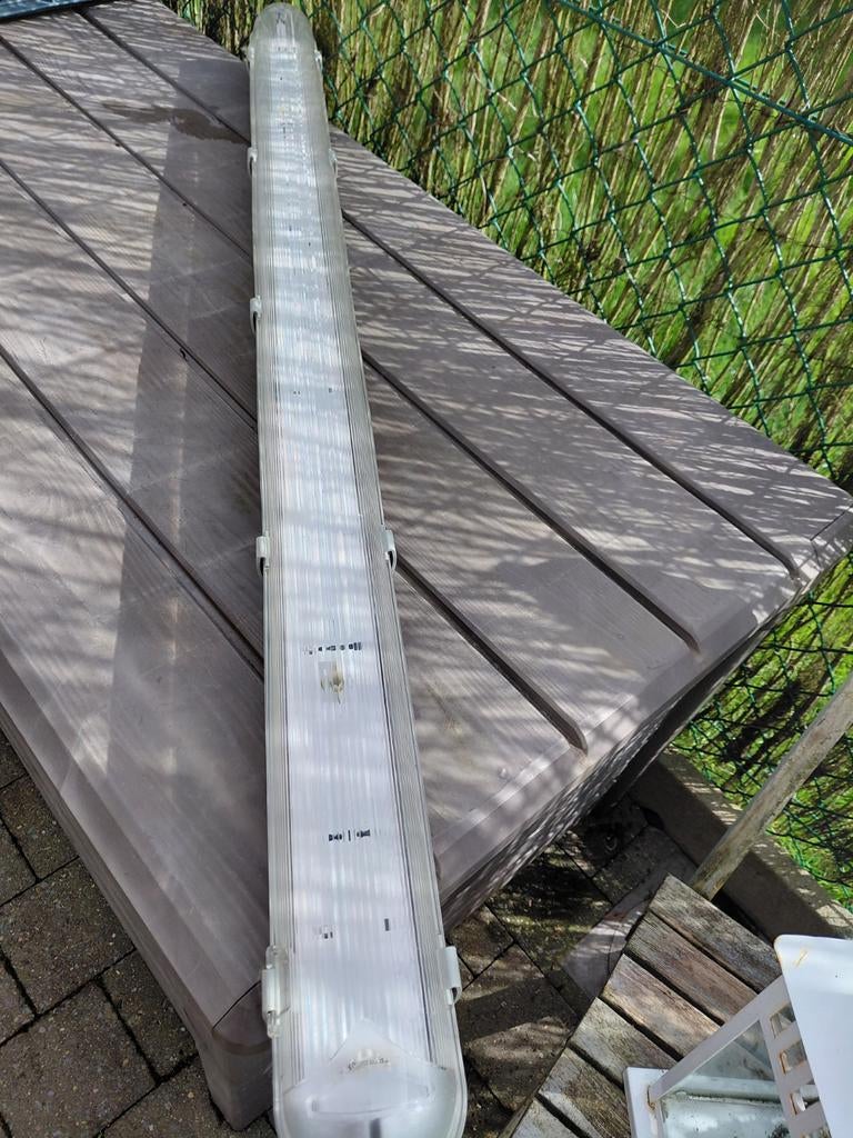 Support pour tube néon TL  ( sans la lampe), Enlèvement, Comme neuf, Autres matériaux, Industriel