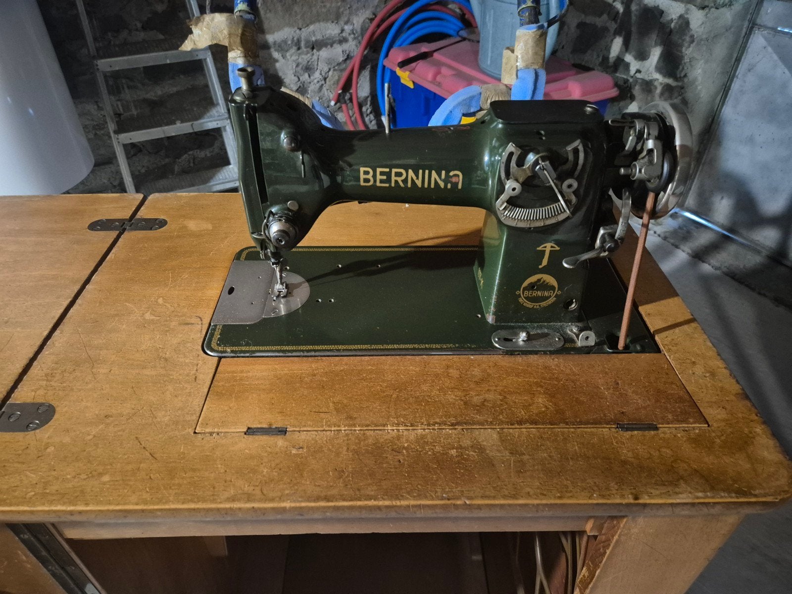 Annonce – Machine à coudre BERNINA 117-K, Antiquités & Art, Enlèvement