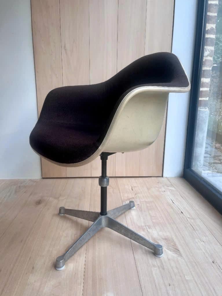 Eames bureaustoel, Enlèvement, Utilisé, Brun, Chaise de bureau