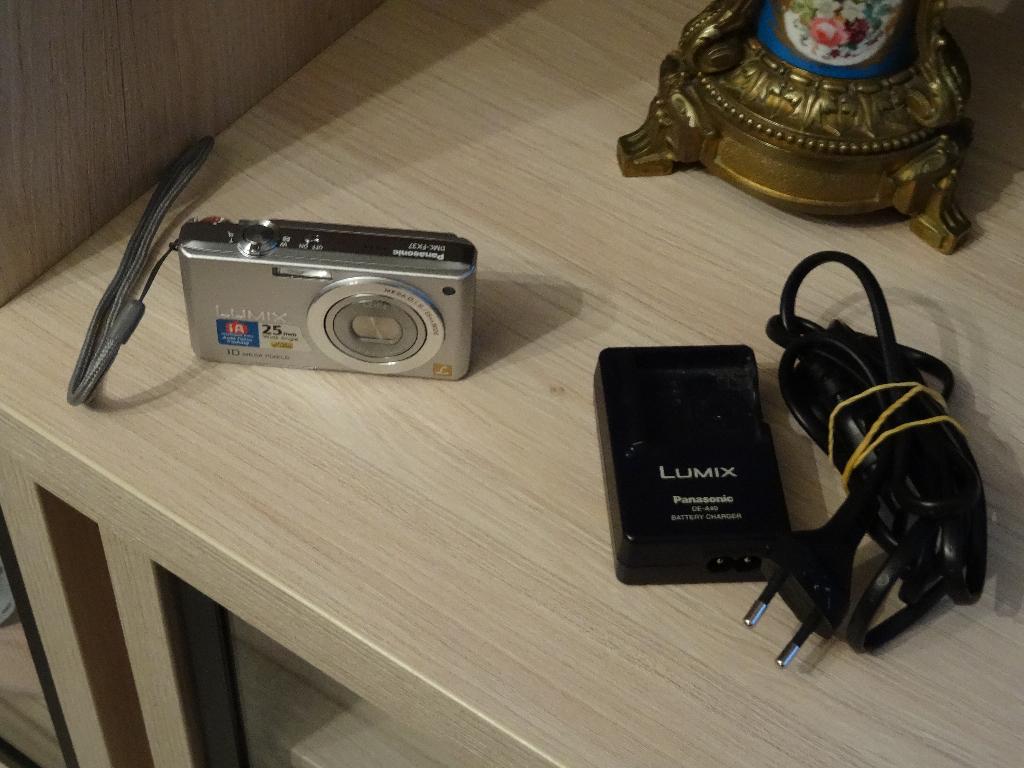 Digitale camera's met Leica-lens, Gebruikt, Compact, 10 Megapixel, Ophalen of Verzenden