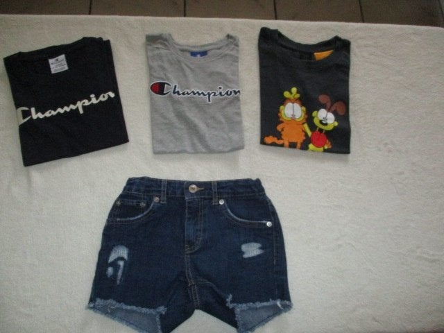 Short Levi's in maat 12 jaar met T-shirtjes, Verzenden, Gebruikt, Meisje, Overige typen