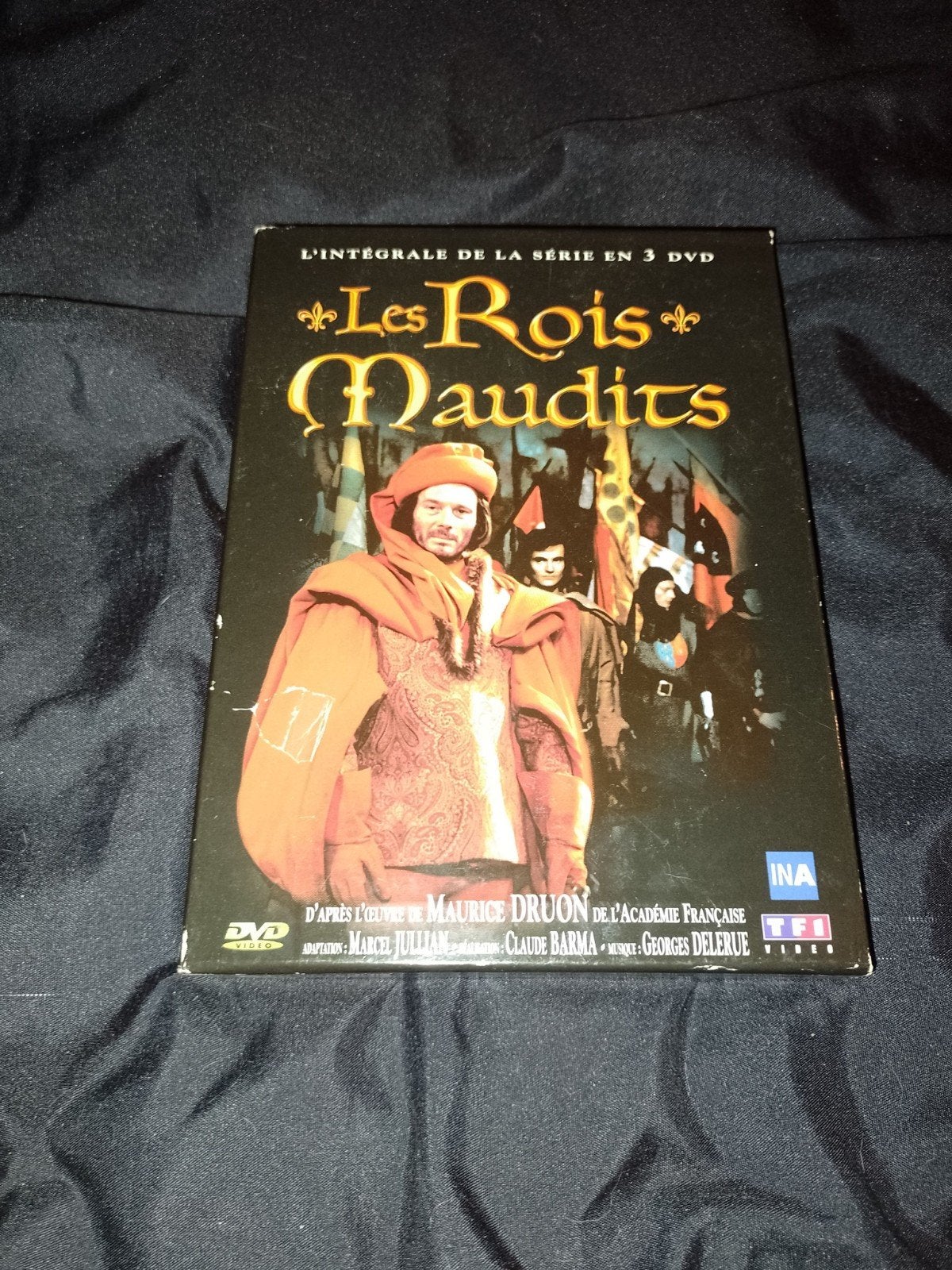 A vendre coffret dvd l'intégral de la série Les rois maudits, CD & DVD, DVD | TV & Séries télévisées, Anglais, Anglais, Action et Aventure