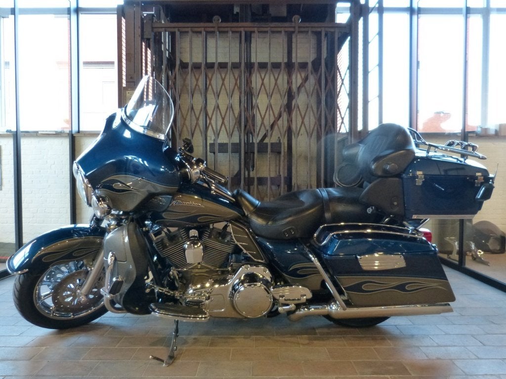 Harley-Davidson TOURING CVO Electra Glide Ultra Classic, Plus de 35 kW, Info@freedom-machines.be, Autre, 1803 cm³