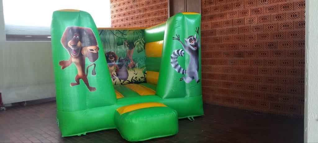 Chateau gonflable A VENDRE, Enfants & Bébés, Jouets | Extérieur | Coussins gonflables, Enlèvement