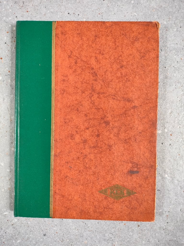 klein vintage postzegelalbum met 12 witte pagina's, Postzegels en Munten, Ophalen of Verzenden, Verzamelalbum