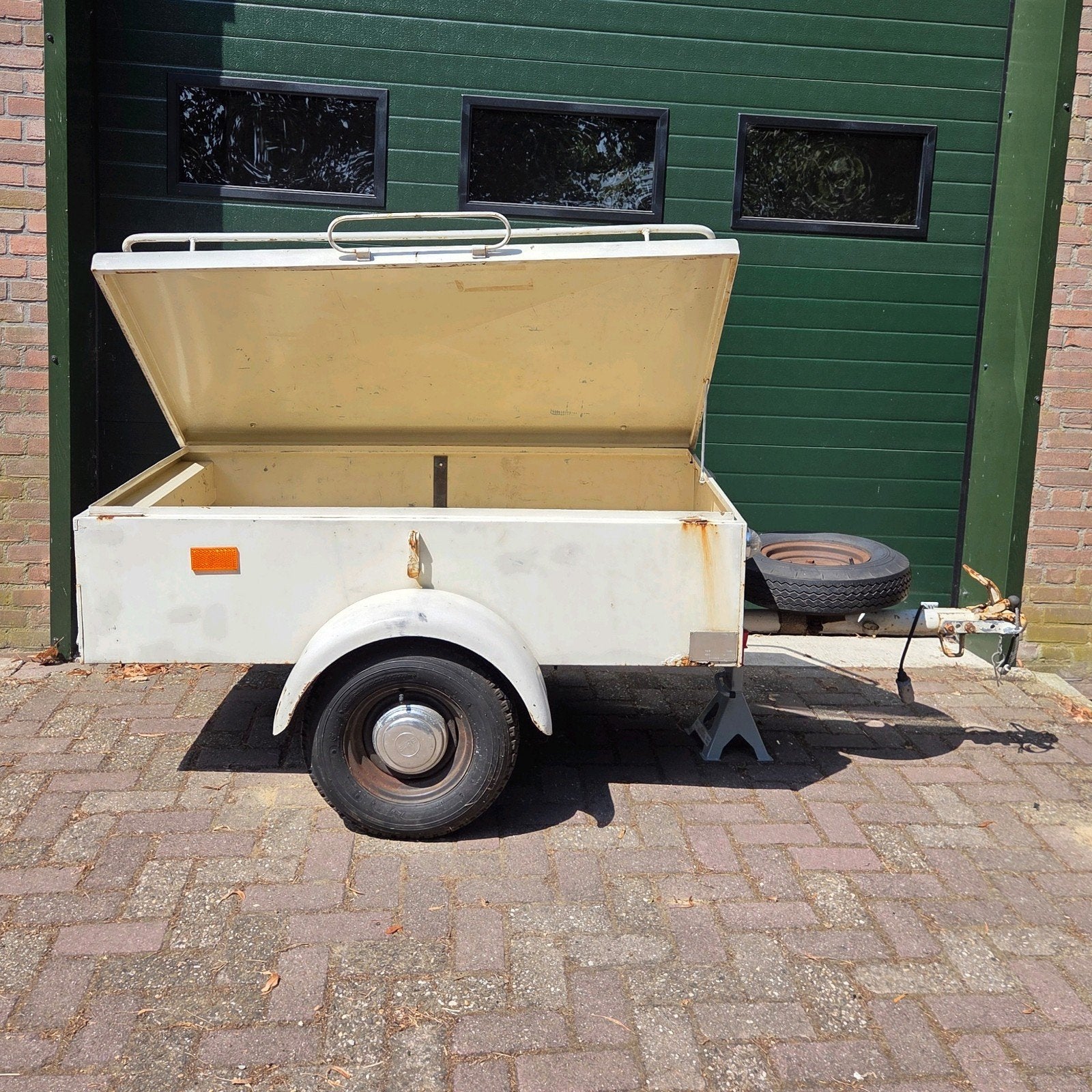 SARIS Aanhangwagen, Ophalen