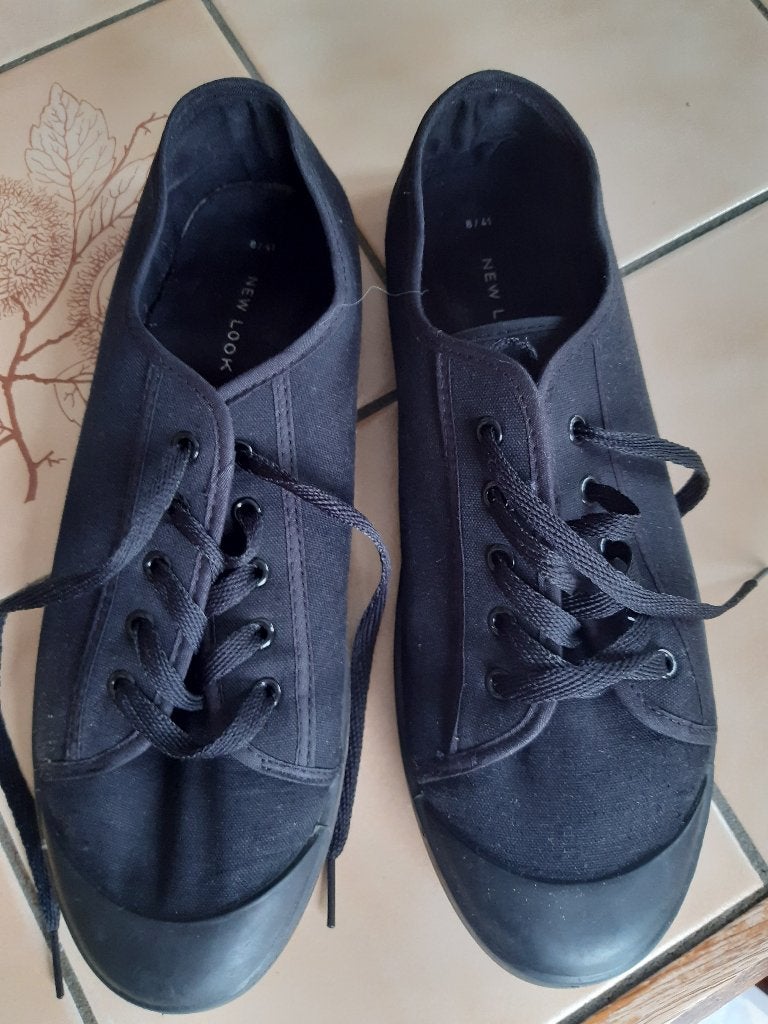 Sneakers noires en toile « New Look ». P : 41, Vêtements | Femmes, Chaussures, Sneakers et Baskets, Comme neuf, Noir, New look