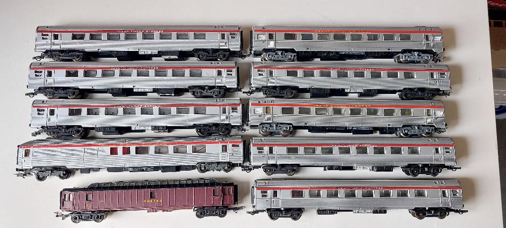 SNCB/SNCF JOUEF/LIMA 9 VOITURES PBA INOX*POSTES*HO*DC, Analogique, Jouef, Set de Trains, Envoi