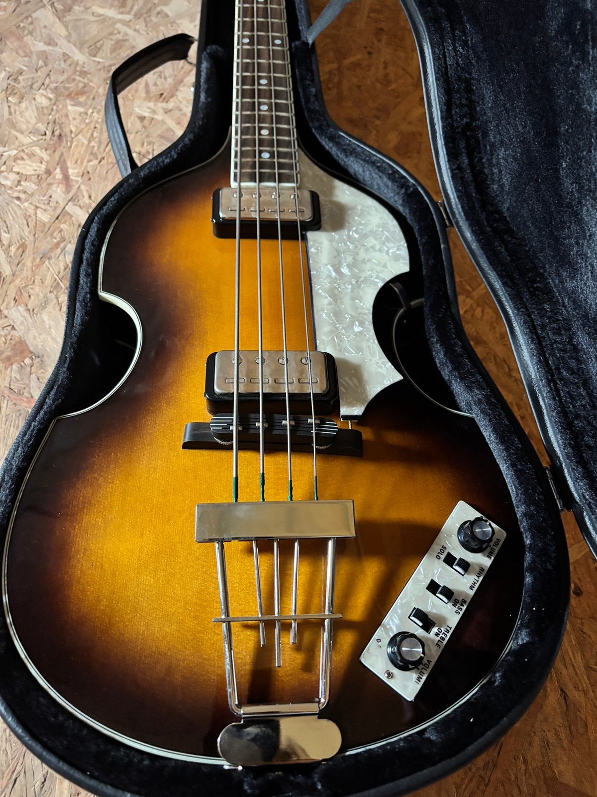 Hofner violin bass HCT500/1 sunburst 2012, Enlèvement, Comme neuf