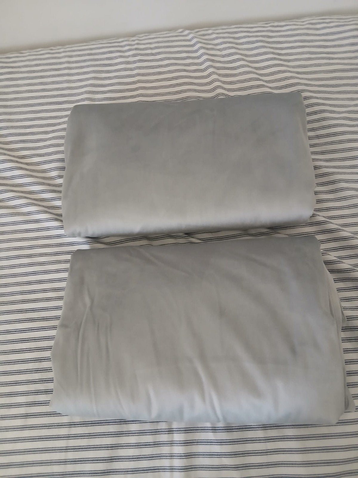 2 rideaux 2m40  1m40 Anderlecht, Enlèvement, Comme neuf, Gris, Rideau