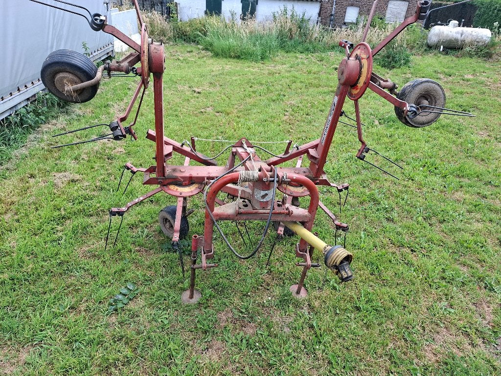 Faneuse, Enlèvement, Agricole