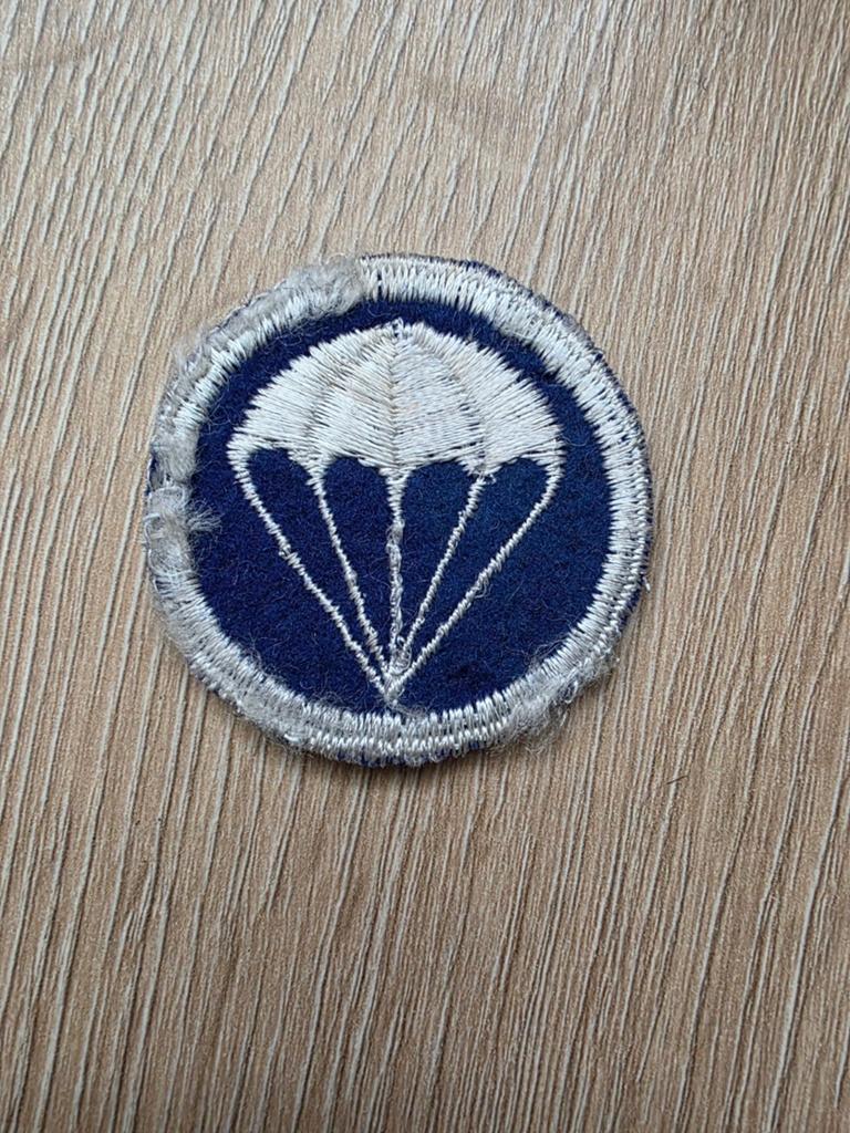 US WW2 Paratrooper Airborne Infantry cap patch early wool, Ophalen of Verzenden