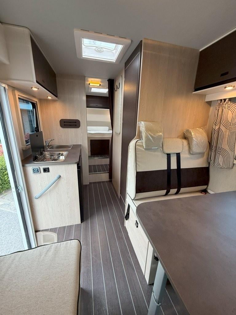 XGO Easy 98 *Last Piece* Twin | Caméra | Carplay/Android, Caravanes & Camping, Camping-cars, Jusqu'à 4, 6 à 7 mètres, Entreprise